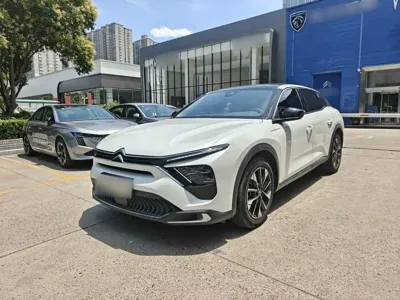 Citroen C5 X 2023, 25200 км, за 12139.26 USD