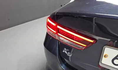 Kia K5 2016, 123642 км, за 5579.62 USD - фото 23