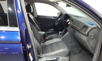 Volkswagen Tiguan 2023, 53436 км, за 19755.53 USD - фото 11