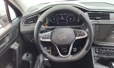 Volkswagen Tiguan 2023, 53436 км, за 19755.53 USD - фото 13