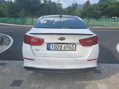 Kia K5 2014, 122589 км, за 2974.62 USD
