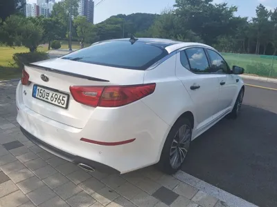 Kia K5 2014, 122589 км, за 2974.62 USD