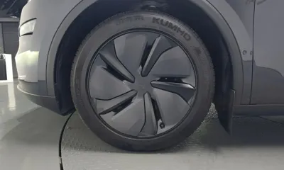 Tesla Model Y 2025, 9034 км, за 33550.51 USD