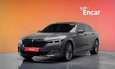 BMW 7-Series · 2021 год