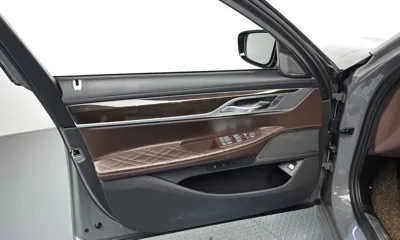 BMW 7-Series 2021, 62994 км, за 35122.33 USD - фото 24