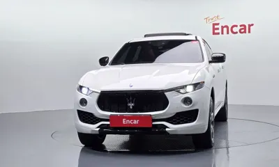 Maserati Levante 2017, 133001 км, за 17395.3 USD