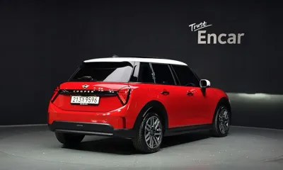 MINI Cooper 2025, 3126 км, за 20477.14 USD - фото 2