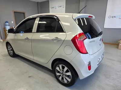 Kia Morning 2015, 128342 км, за 2494.42 USD
