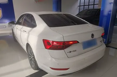 Volkswagen Sagitar 2020, 79100 км, за 9895 USD
