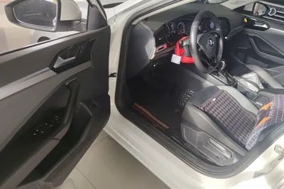 Volkswagen Sagitar 2020, 79100 км, за 9895 USD - фото 18