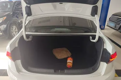 Volkswagen Sagitar 2020, 79100 км, за 9895 USD - фото 22