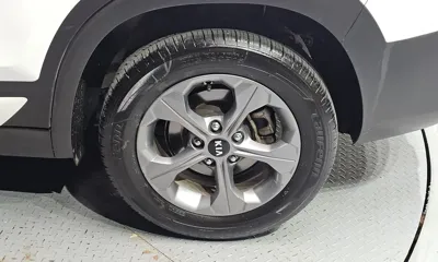 Kia Seltos 2022, 64017 км, за 9967.43 USD - фото 21