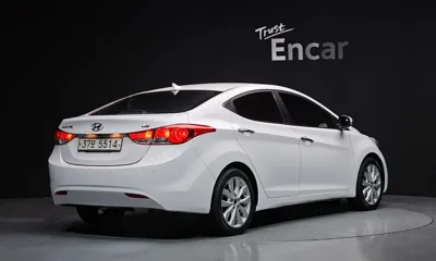 Hyundai Avante 2014, 114170 км, за 3127.04 USD