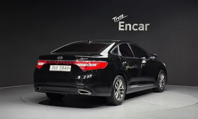 Hyundai Grandeur 2011, 130074 км, за 2297.49 USD