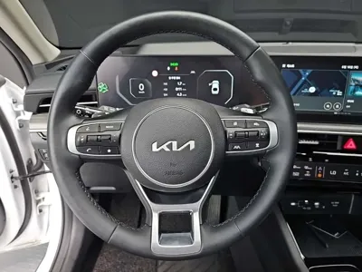 Kia K5 2025, 17771 км, за 20521.18 USD - фото 9