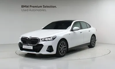 BMW 5-Series · 2025 год