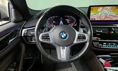 BMW 5-Series 2022, 42457 км, за 31721.83 USD - фото 13
