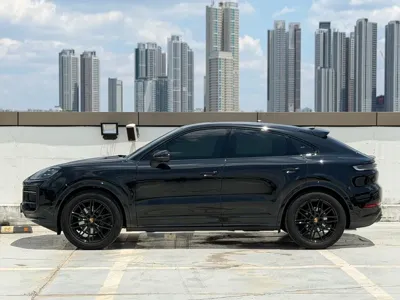 Porsche Cayenne 2024, 61216 км, за 82053.3 USD