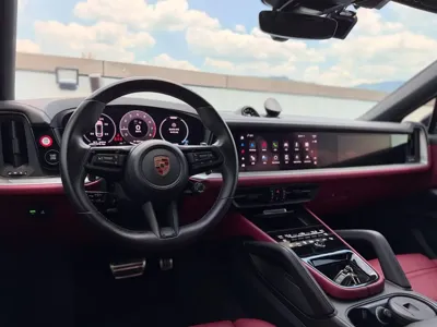 Porsche Cayenne 2024, 61216 км, за 82053.3 USD - фото 18