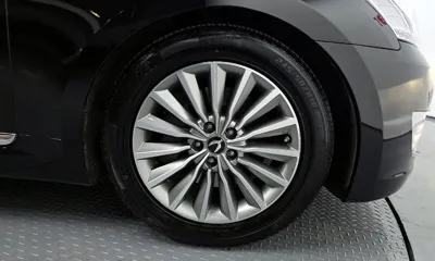 Hyundai Equus 2014, 239936 км, за 4063.28 USD