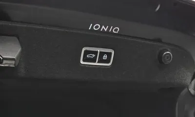 Hyundai Ioniq6 2024, 82065 км, за 19218.25 USD - фото 20