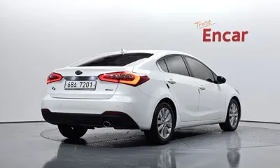 Kia K3 2014, 106859 км, за 3544.7 USD