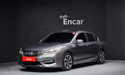 Honda Accord · 2017 год