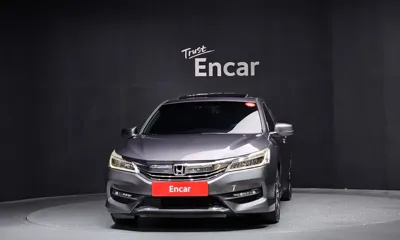 Honda Accord 2017, 120090 км, за 6437.2 USD