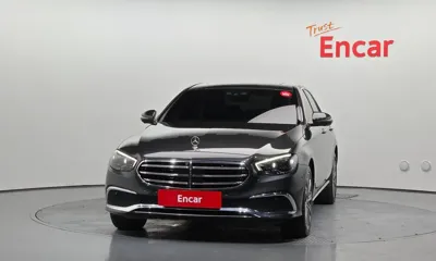 Mercedes-Benz E-Class 2023, 60107 км, за 26257.06 USD