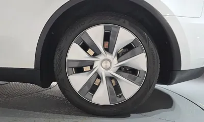 Tesla Model Y 2024, 50518 км, за 25276.89 USD - фото 21