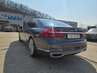 BMW 7-Series 2016, 198976 км, за 13121.96 USD