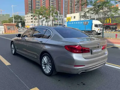 BMW 5 Series 2018, 100000 км, за 19099.1 USD