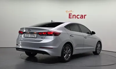 Hyundai Avante 2016, 184162 км, за 4810.5 USD
