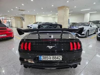 Ford Mustang 2019, 104849 км, за 12745.29 USD