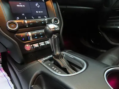 Ford Mustang 2019, 104849 км, за 12745.29 USD - фото 10