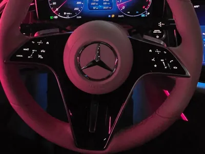 Mercedes-Benz E-Class 2026, 1500 км, за 54071.69 USD - фото 8