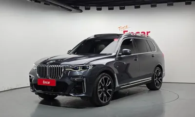BMW X7 · 2022 год