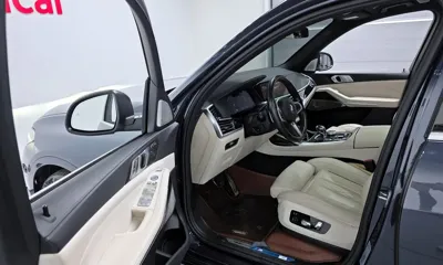 BMW X7 2022, 30584 км, за 58131.87 USD - фото 11