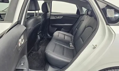 Kia K3 2019, 88247 км, за 8125.85 USD - фото 11