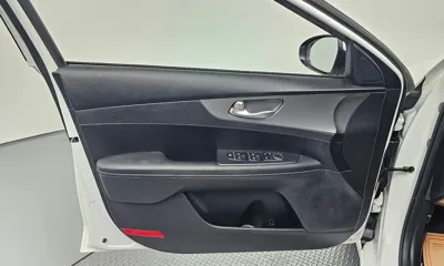 Kia K3 2019, 88247 км, за 8125.85 USD - фото 24