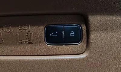 Lincoln Aviator 2020, 78925 км, за 22778 USD - фото 15