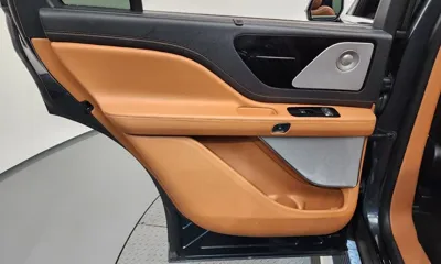 Lincoln Aviator 2020, 78925 км, за 22778 USD - фото 25