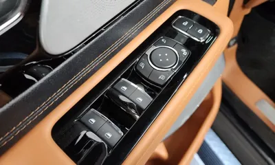 Lincoln Aviator 2020, 78925 км, за 22778 USD - фото 29
