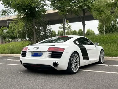 Audi R8 2016, 80000 км, за 50965.78 USD - фото 9
