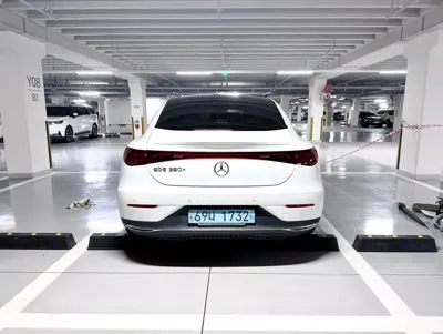 Mercedes-Benz EQE 2023, 97000 км, за 29924.56 USD