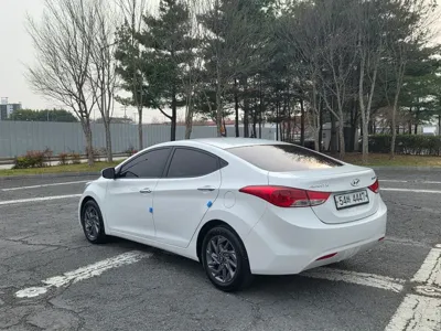 Hyundai Avante 2012, 220051 км, за 2149.84 USD