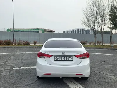 Hyundai Avante 2012, 220051 км, за 2149.84 USD