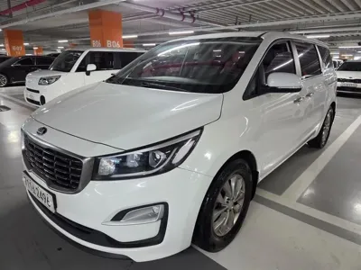 Kia Canival · 2020 год
