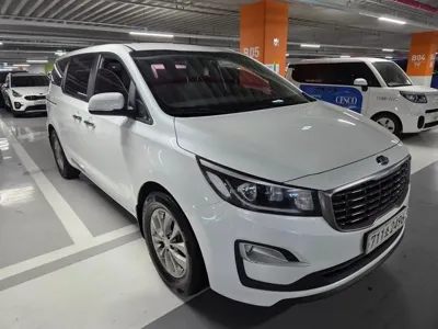 Kia Canival 2020, 115612 км, за 6874.67 USD