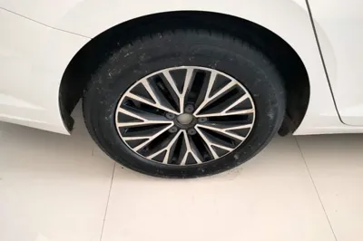 Volkswagen Sagitar 2020, 101100 км, за 11359 USD - фото 11